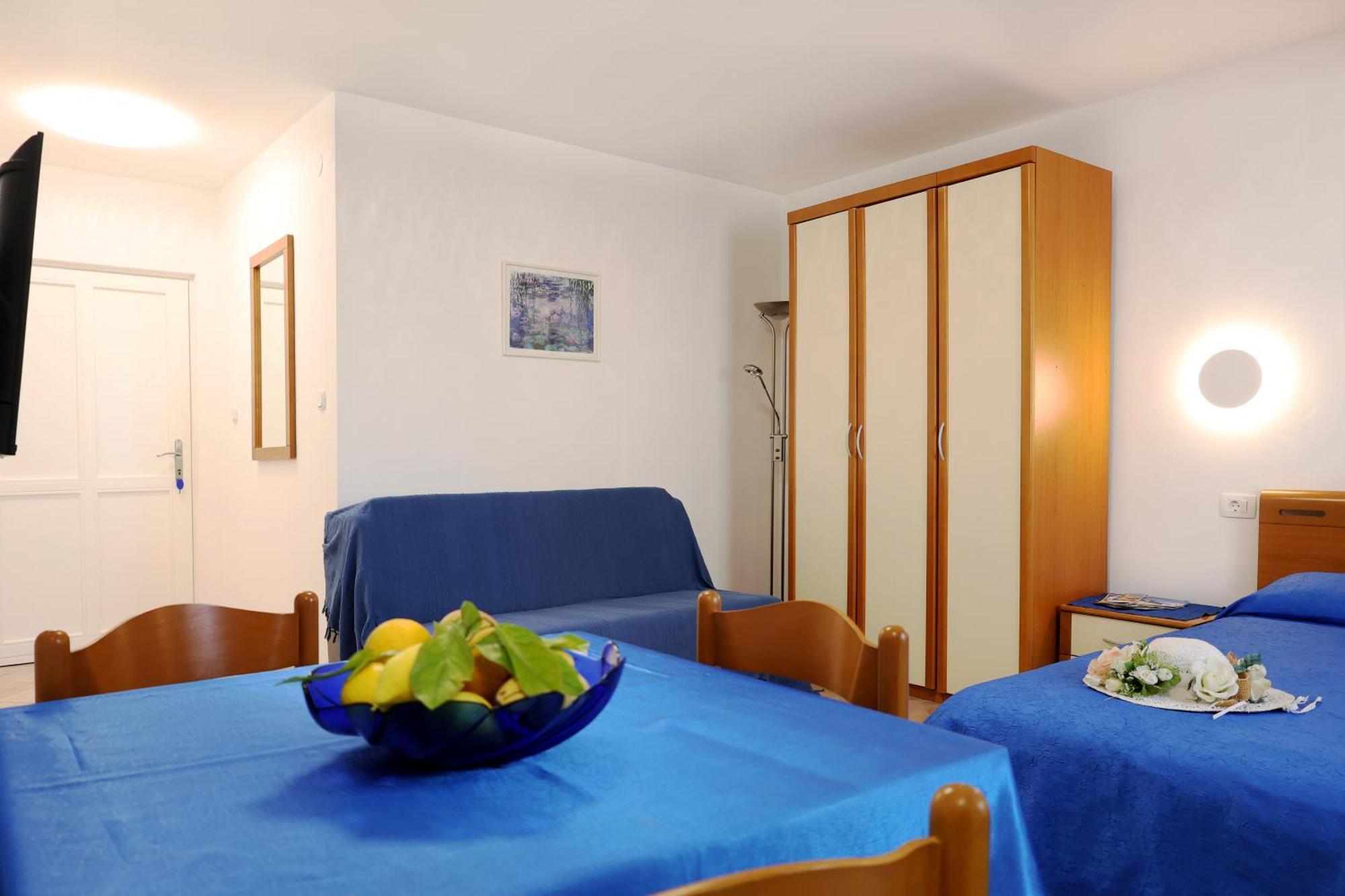 Apartman House Maric *